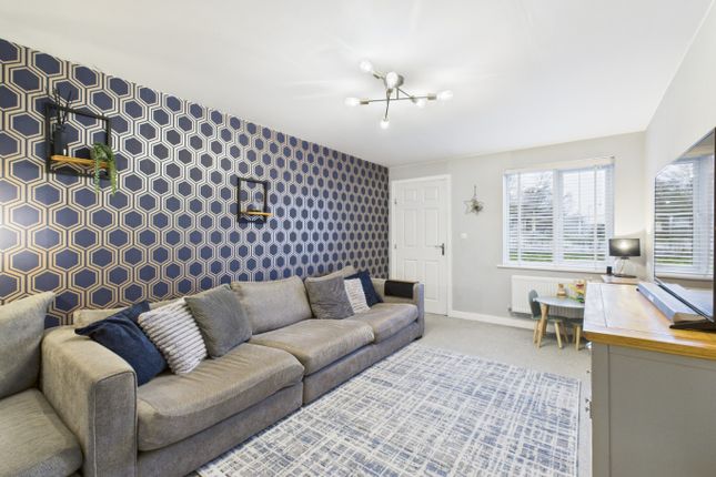3 Hodgson Close, Cottingham, East Riding of Yorkshire photo 2