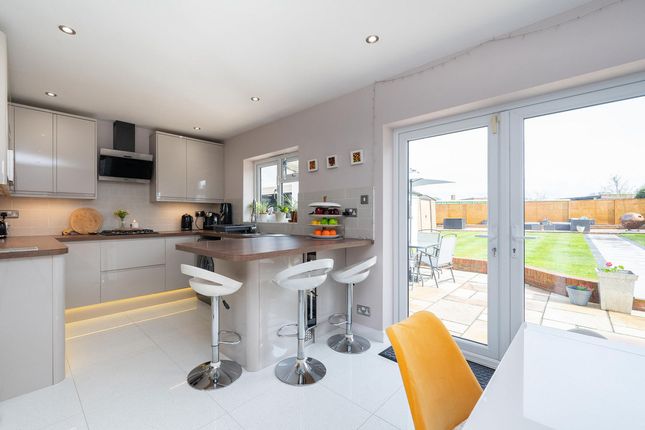70, Merryfield Drive, Horsham photo 4
