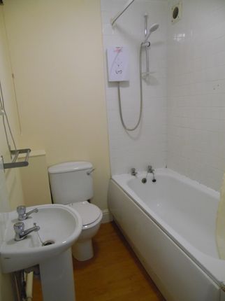 Terraced house to rent in Oxford Road, Leicester