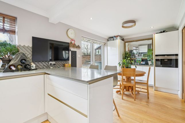 1 Collings Walk, Great Missenden photo 2
