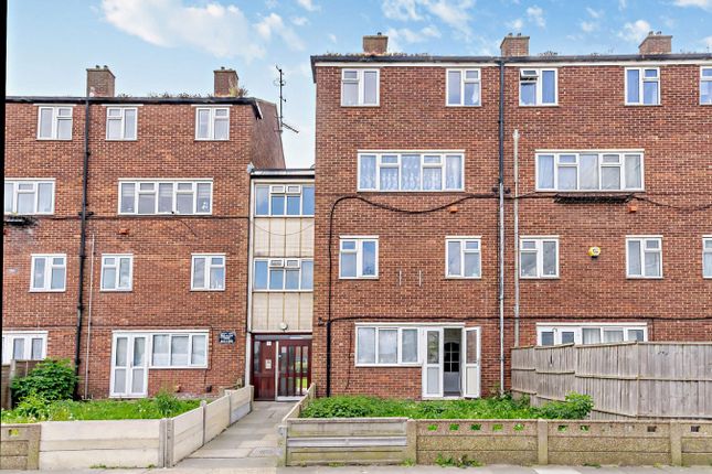 Thumbnail Flat for sale in Roxwell Road, Barking