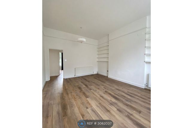 Flat, Victoria Rise, London photo 2