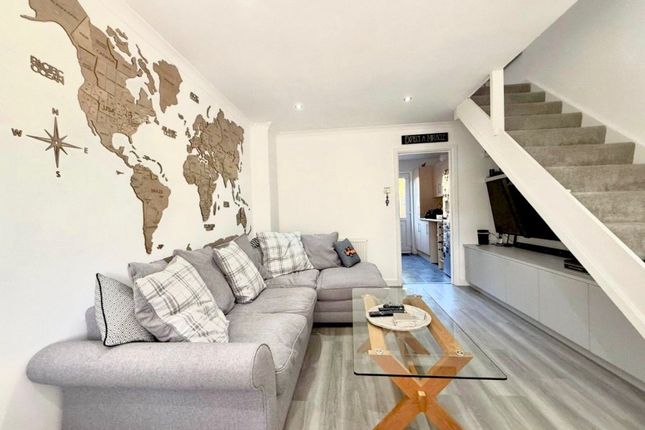 14, Tintagel Drive, Surrey photo 2
