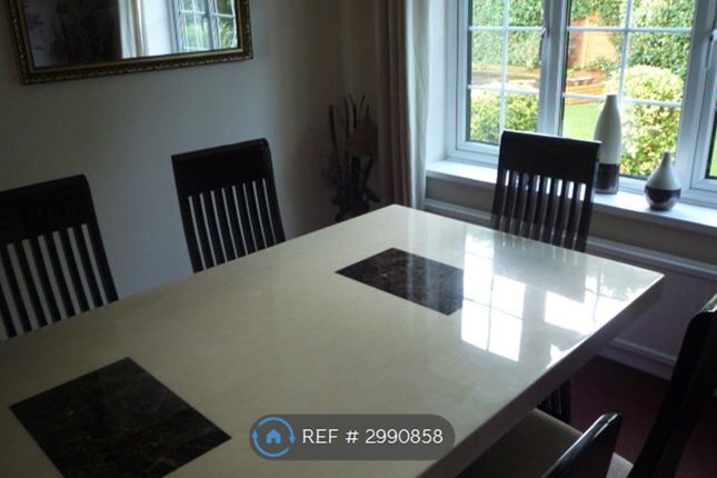 Pool Bank Close, Otley Yorkshire, Pool-In-Wharfedale photo 4