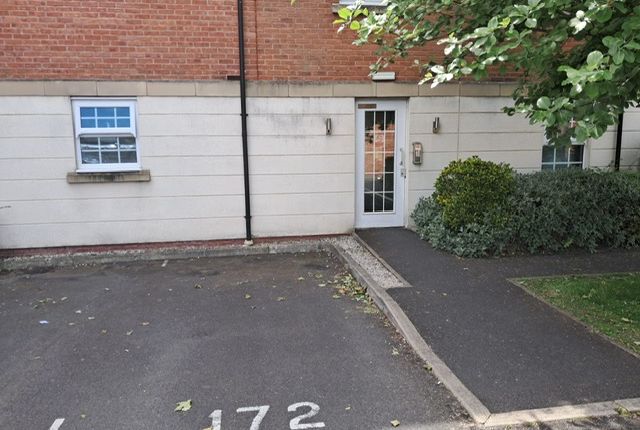 Flat (Ground Floor) 172, Guernsey Avenue, Chorley photo 2
