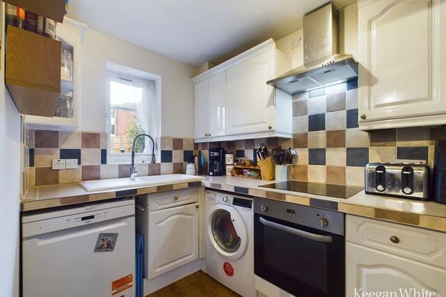 Flat for sale in St. Georges Court, Eaton Avenue, High Wycombe