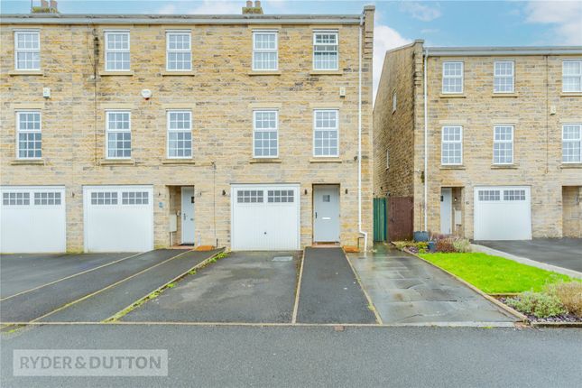 Town house for sale in Three Counties Road, Mossley