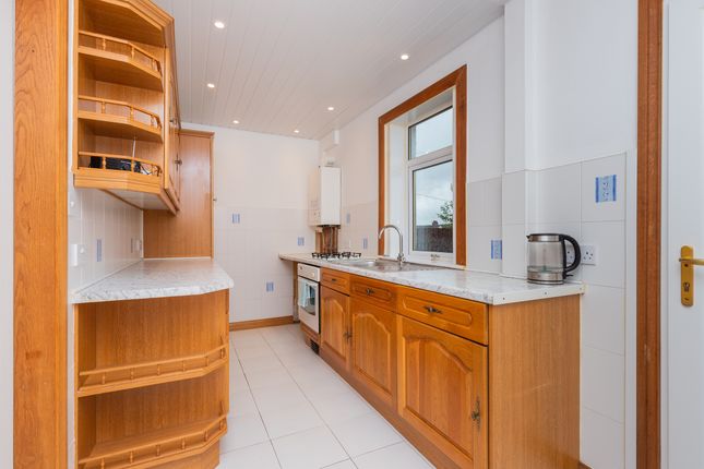 77 Clydesdale Avenue, Paisley photo 4