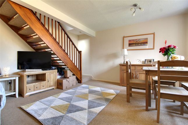 27, Scots Court, Hampshire photo 2