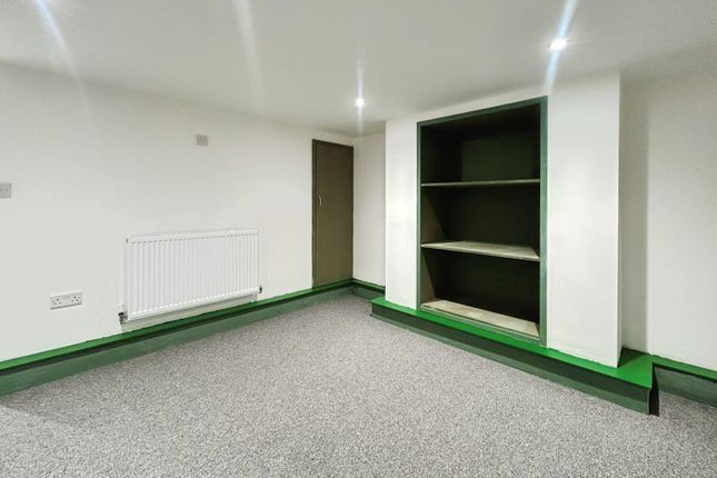 5, Poplar Street, Stockport photo 4