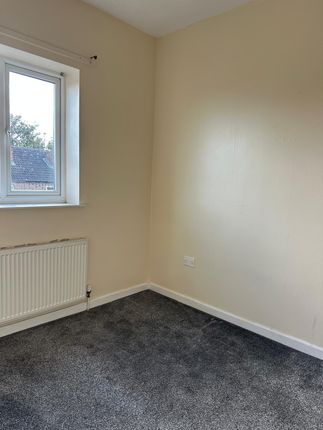 98c, Claypit Lane, Rotherham photo 4