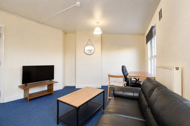 3-bed flat on FLAT 1, BIRMINGHAM, £455/mo