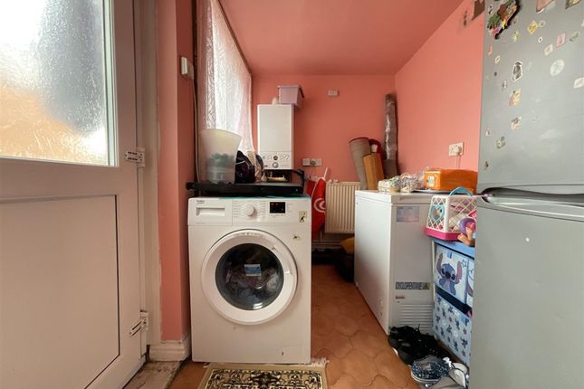 54 James Street, Scarborough photo 4