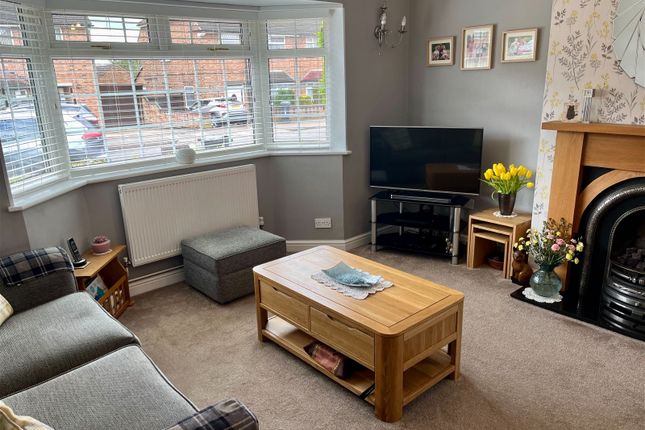 Semi-detached house for sale in Verdale Avenue, Leicester