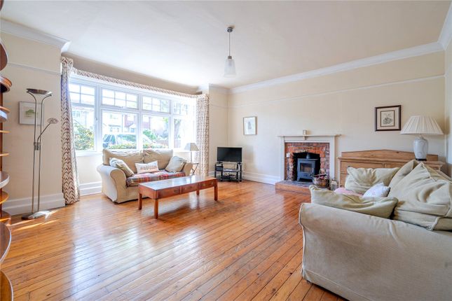 35, Milbourne Lane, Esher photo 4