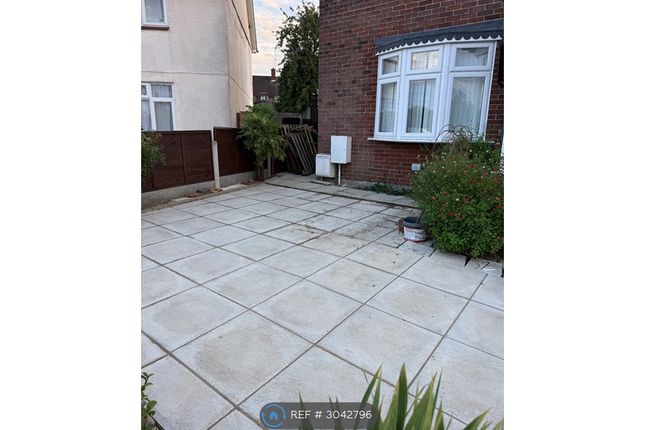 Gooshays Gardens, Romford photo 3