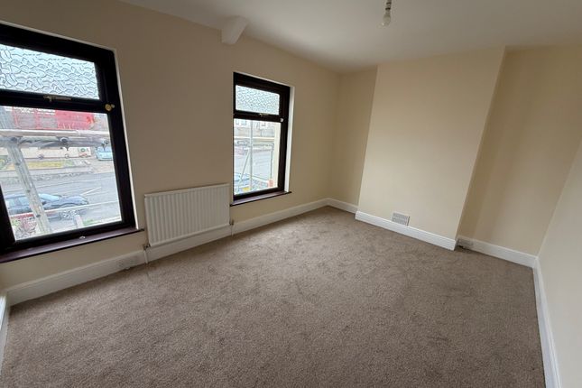 49, Swansea photo 5