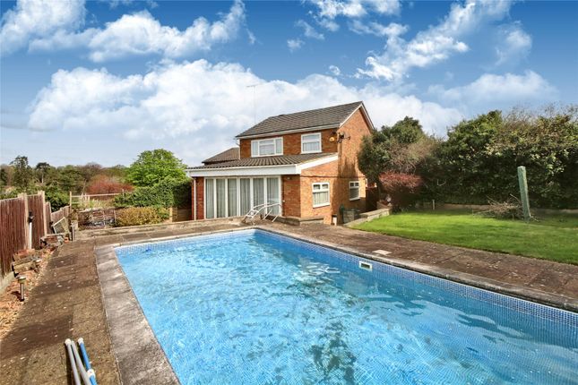 Detached house for sale in Little Road, Adeyfield, Hemel Hempstead, Hertfordshire