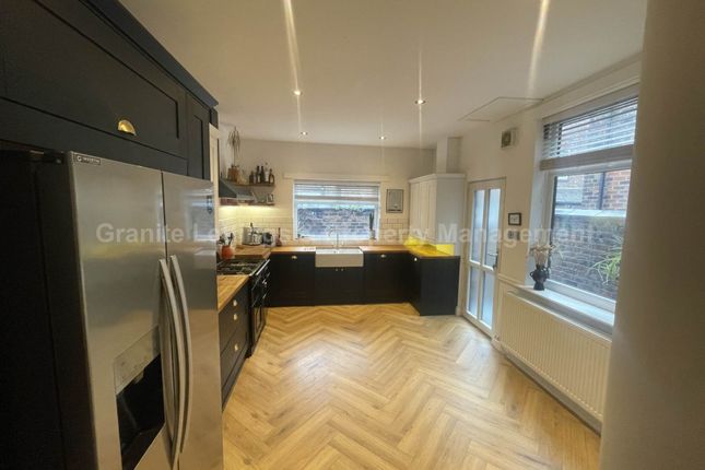 13, Sumner Road, Salford photo 3