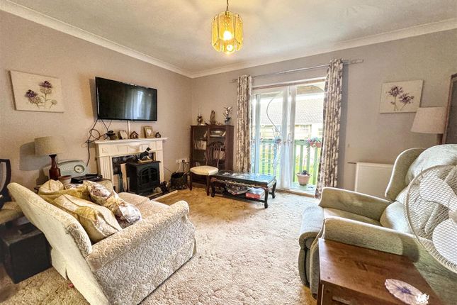 Flat 8, Cawdor Court, Spring Gardens, Narberth photo 3