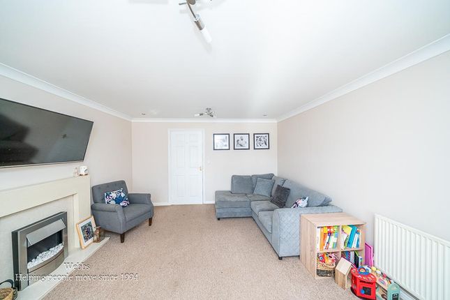 29, Richardson Way, Rugeley photo 4