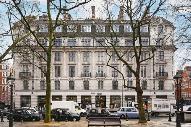 Thumbnail Flat to rent in Wellesley House, Sloane Square, London