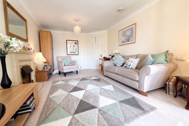 Flat 28,, Reeves Court, Camberley photo 3