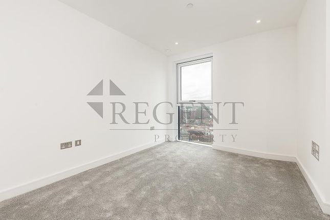 Flat 66, Gladwin Tower, London photo 4