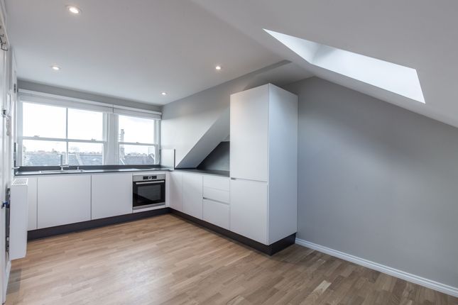 Flat 10 33 Croxley Road, London photo 2