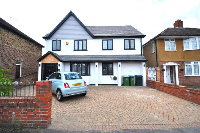 Thumbnail Detached house for sale in Pinnacle Hill, Bexleyheath