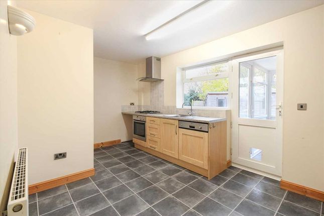 11, Severn Court, Burton Latimer photo 4