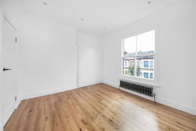 First Floor Flat, 35, Aspinall Road, London photo 4