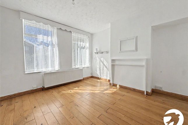 45, Hassop Walk, Eltham photo 2