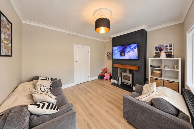 54, Chestnut Grove, Hull photo 2