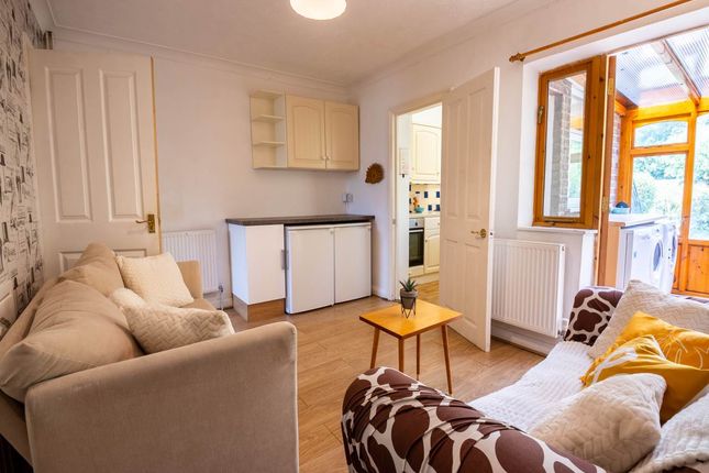 125_Broadoak_Road_Canterbury-8