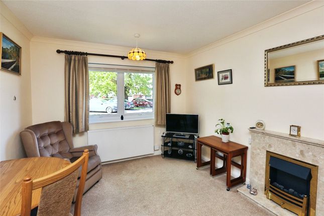 11 High Oaks House,, High Oaks Close, Hampshire photo 5
