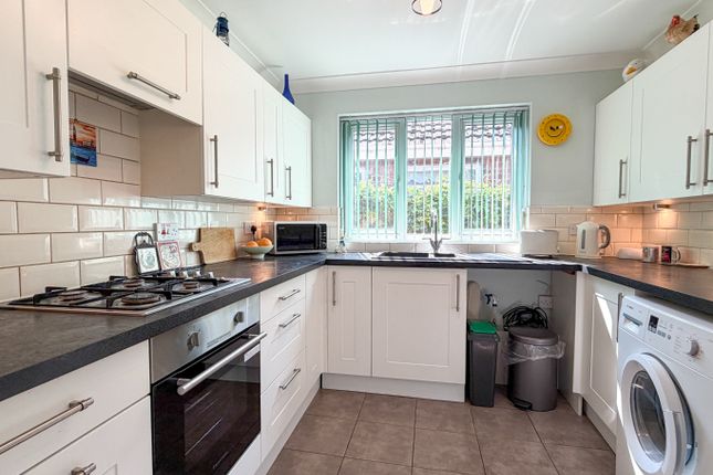 13 Poplar Way, Attleborough, Norfolk photo 3