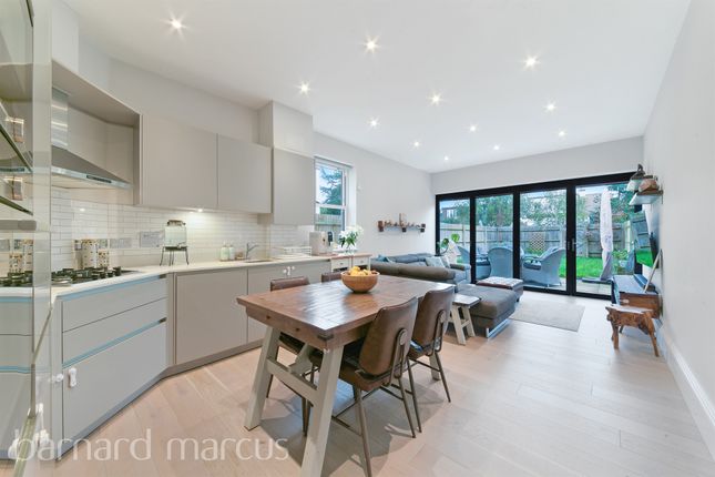 Flat 3, Hadleigh House, 51-53, The Avenue, Surbiton photo 2