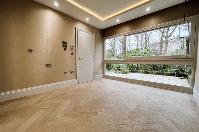 Flat 2, Nash House, 18-20 Park Village East, London photo 2