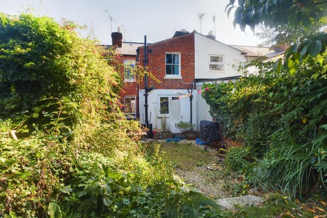 62, Donnington Gardens, Reading photo 4