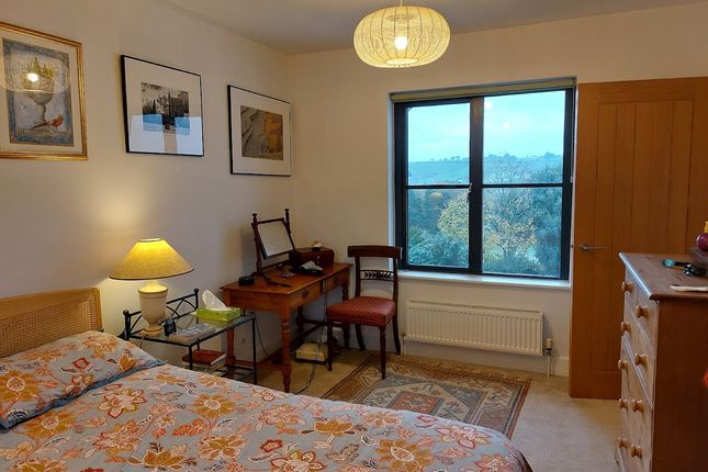 8, Tresahar Gardens, Falmouth photo 4