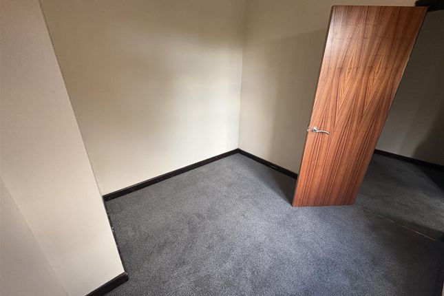 7a, Morris Green Lane, Bolton photo 5