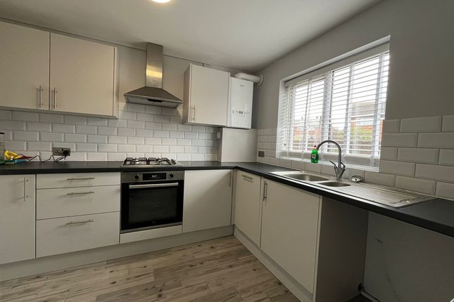 Flat for sale in Birkfield Drive, Ipswich