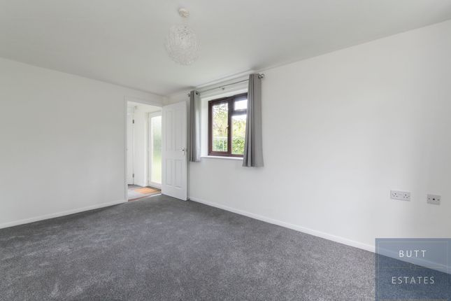 16 Belvedere Close, Exeter photo 4