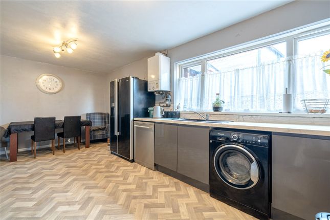 12, Tomouth Crescent, Bideford photo 3