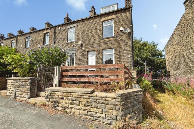 3-bed house on 64, Old Road, Bradford, £85,000