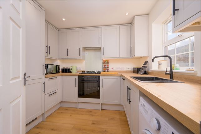 27, Burdock Way, Kettering photo 3