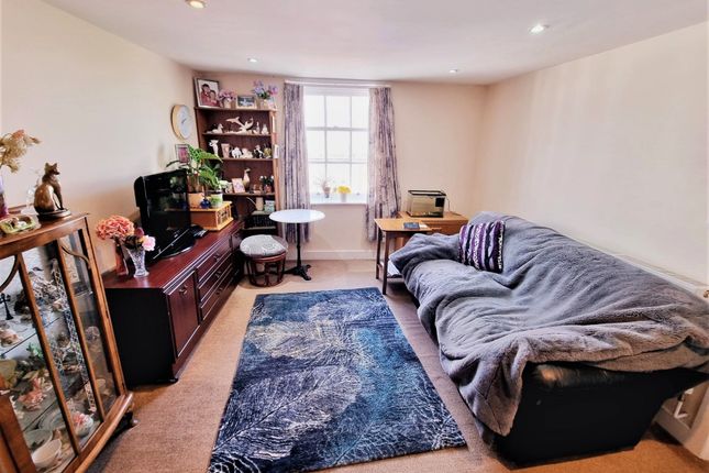 Flat for sale in India Arms House, High Street, Gosport
