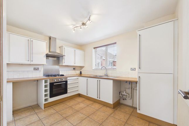 8, Hourne Court, Hessle photo 2