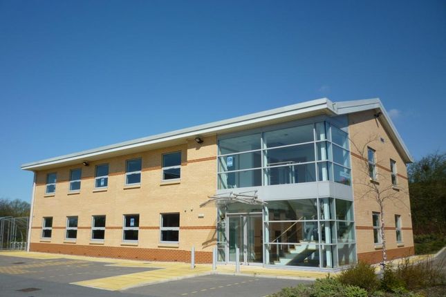 Office to let in Unit 7 Turnberry Business Park, Turnberry Park Road, Gildersome, Leeds